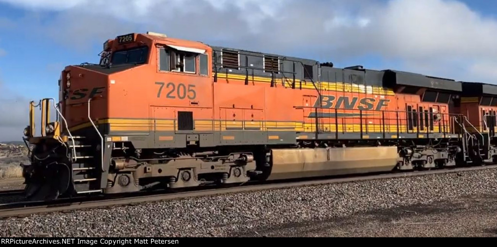 BNSF 7205